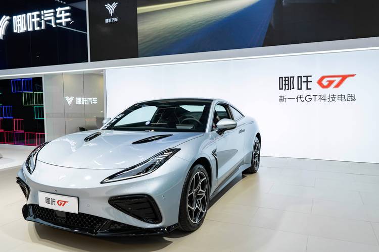 重庆九龙坡区立胜跃企业管理咨询哪吒汽车在智能汽车领域的表现，领途汽车在新能源汽车市场中的影响力